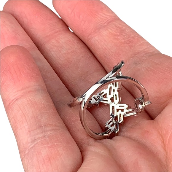 Silver Emerald Diamond Baguette Cubic Zirconia X Shape Ring Size 7 Size 8 - Picture 14 of 17